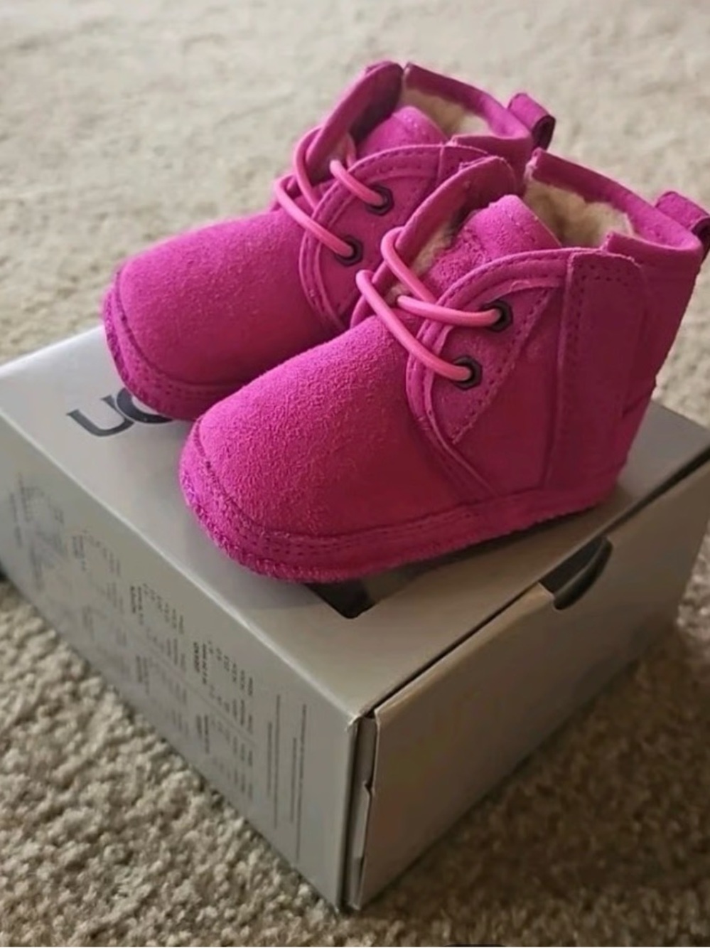 UGG NEUMEL Boots SIZE: 0/1